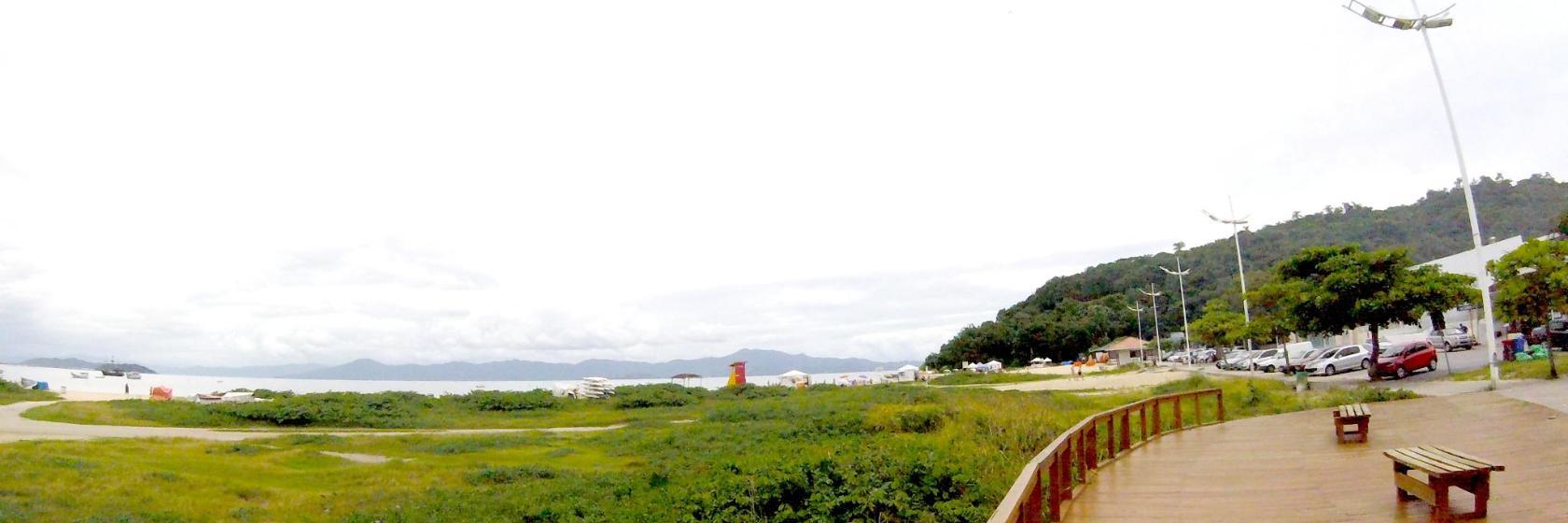 Ponta das Canas Beach